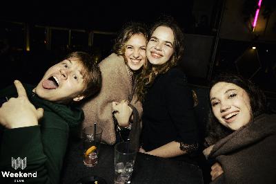 Party Bild aus dem Weekend Club Berlin vom 15.11.2024